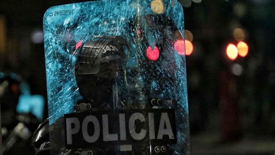 Esmad disparó en contra de un grupo de periodistas en Sibaté, Cundinamarca. Foto: Getty Images / SERGIO ACERO