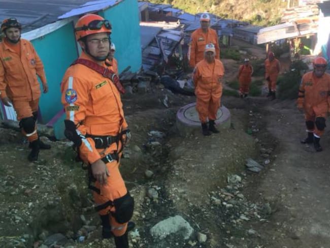 En los Zapatos de un Miembro de la Defensa Civil