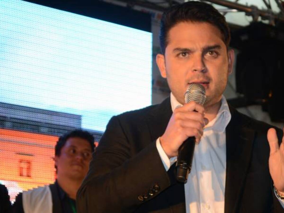 La ETB no se puede malvender y menos a pupitrazo: Representante Efraín Torres