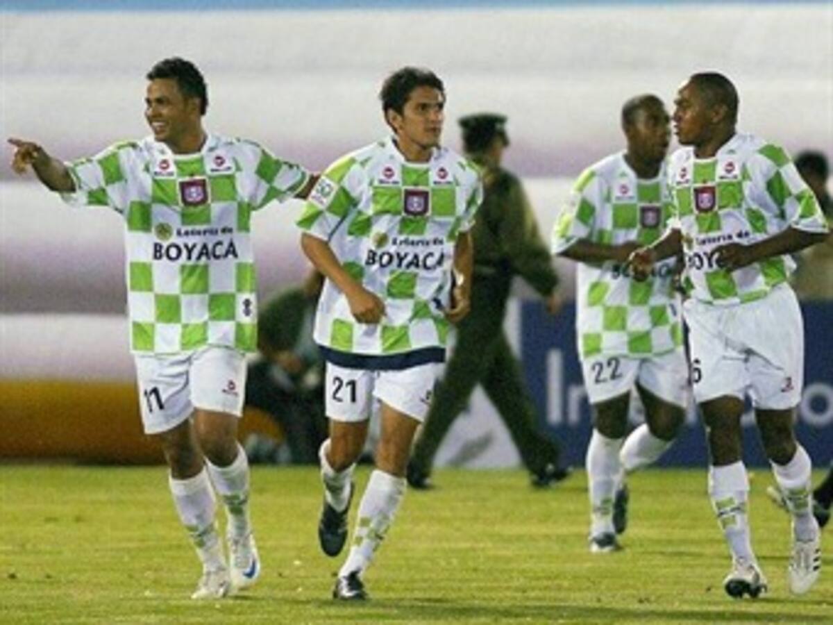 Boyacá Chicó golea y alcanza el séptimo lugar del Apertura. Nacional y Tolima a cuartos de final