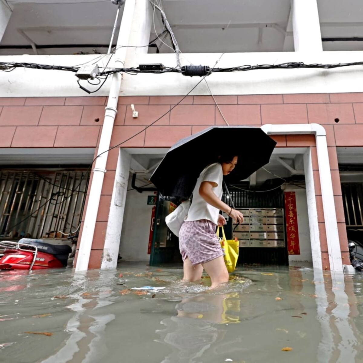 El tifón Dolphin deja lluvias récord y más de 1,6 millones de evacuados en China