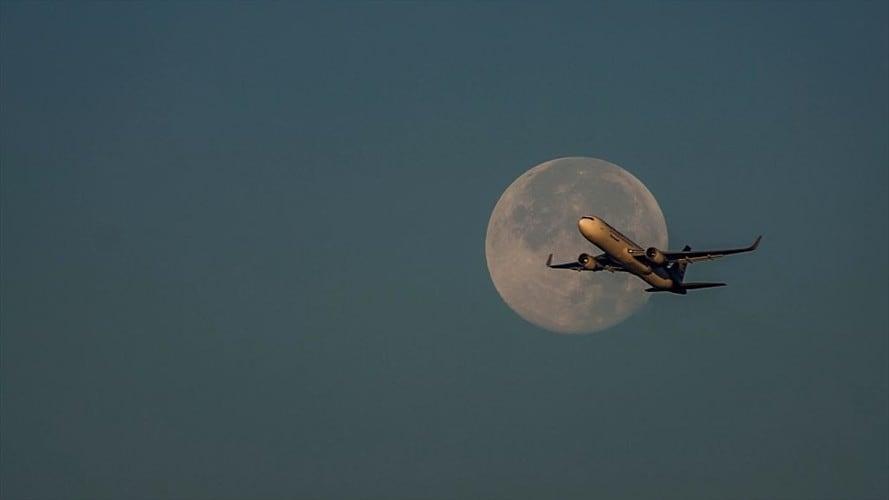 Se espera que la Aeronáutica Civil viabilice las rutas aéreas, y se tenga un tratamiento especial con el tema del IVA para los tiquetes. Foto: Getty Images