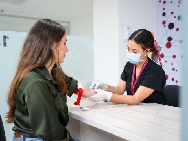 ¿Fiebre reciente? En Bucaramanga buscan voluntarios para un estudio clínico contra el dengue