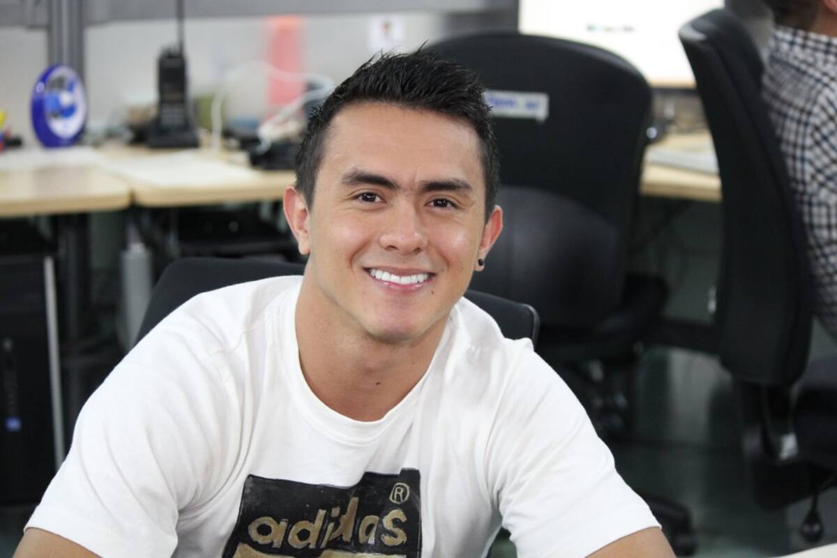 Jossimar Calvo vistó la cabina de Caracol Radio para hablar de su vida, sus sueños y sus logros. 