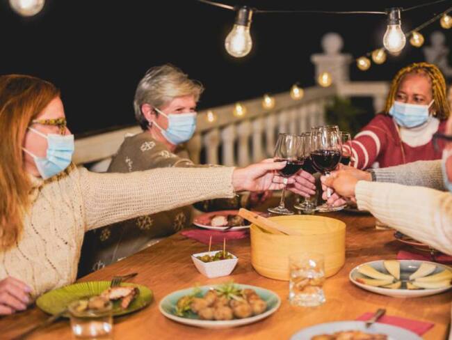 Esta es la guía para tener interacciones seguras en fin de año