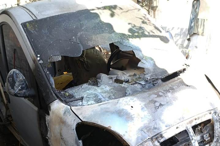 Tres vehículos destruidos por incendio en el barrio El Bosque de Cartagena