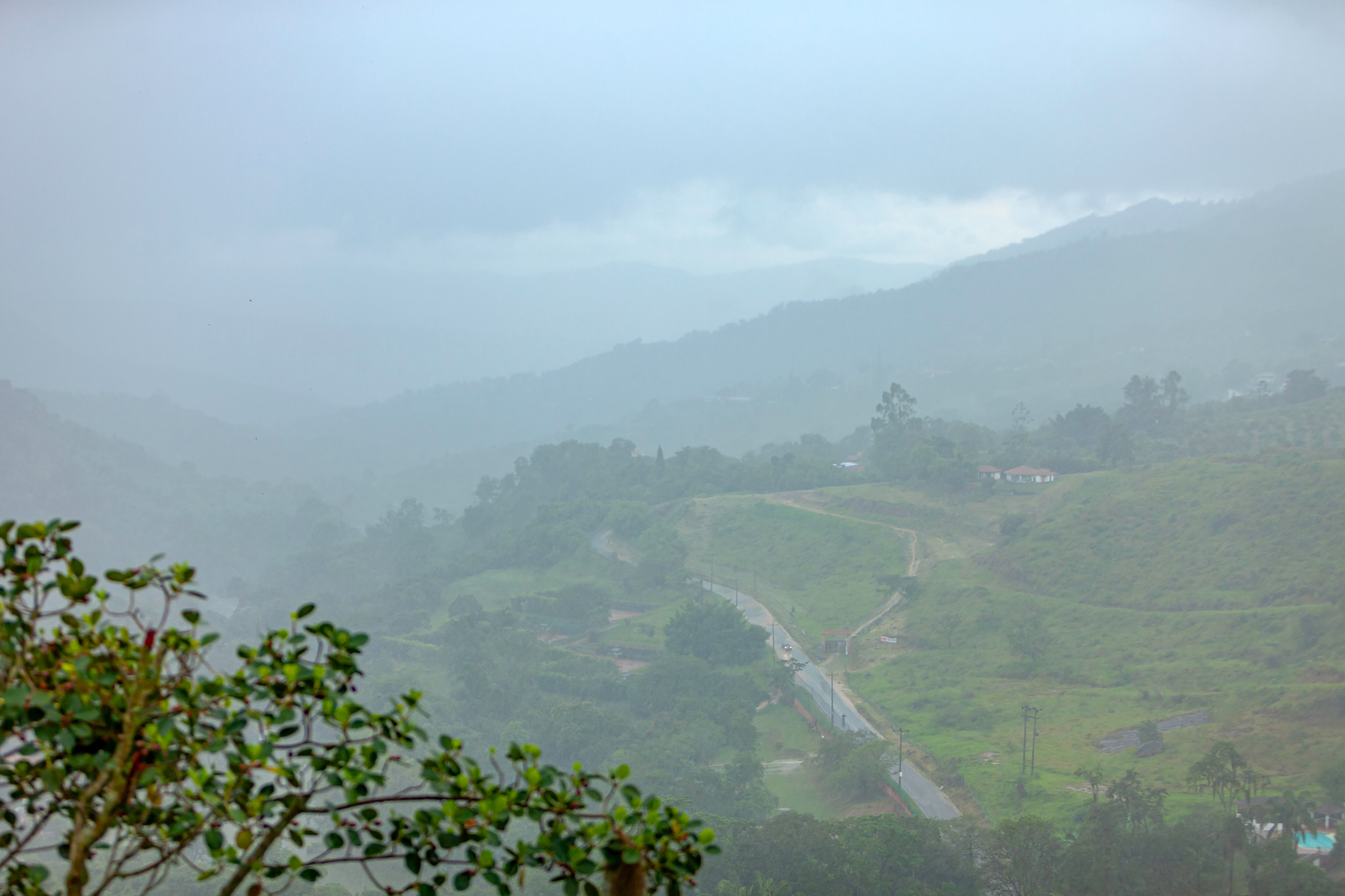 Lluvias cordillera de los Andes, en el pueblo de Silvania, Cundinamarca.  Imagen vía Getty Images
