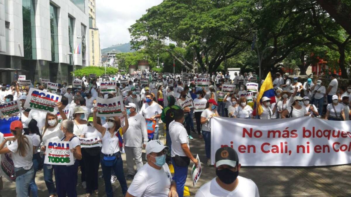 En completa calma transcurre la #MarchaDelSilencio en Cali