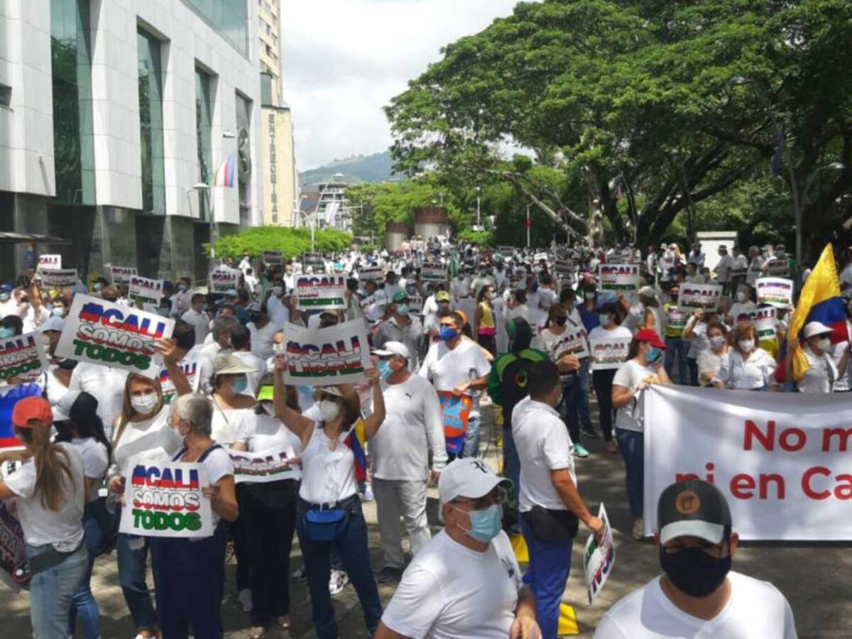 En completa calma transcurre la #MarchaDelSilencio en Cali