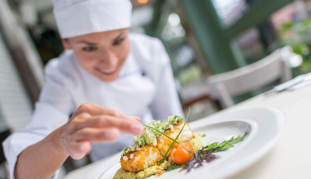 Reconocido hotel busca baristas, chefs, parrilleros, meseros y bartenders