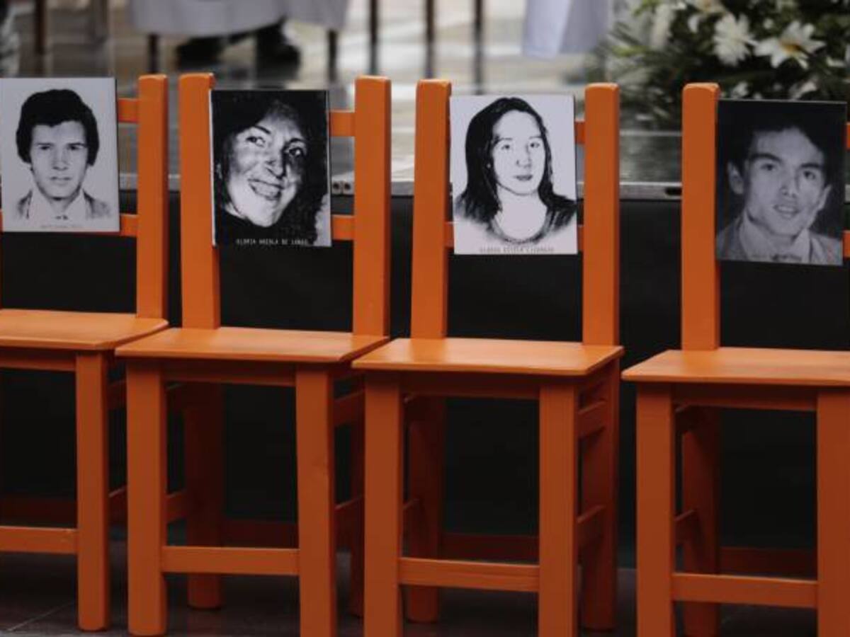 Coronel Plazas pide quitar placa en homenaje a desaparecidos del Palacio