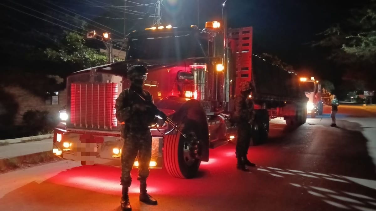 Tres vehículos hurtados en la vía Panamericana fueron recuperados por el Ejército en el Cauca