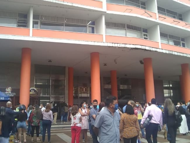 Denuncian desbordada contratación en la Gobernación del Tolima