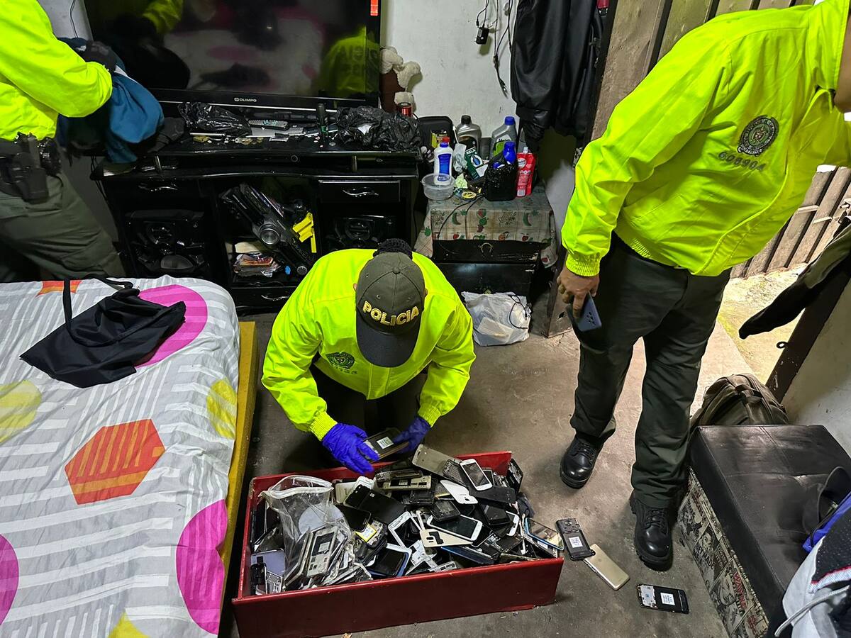 Ofensiva contra el hurto en el Quindío, 43 celulares recuperados y tres capturados