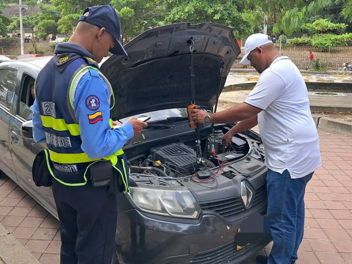 Inmovilizado vehículo particular por superar niveles permitidos de emisiones contaminantes