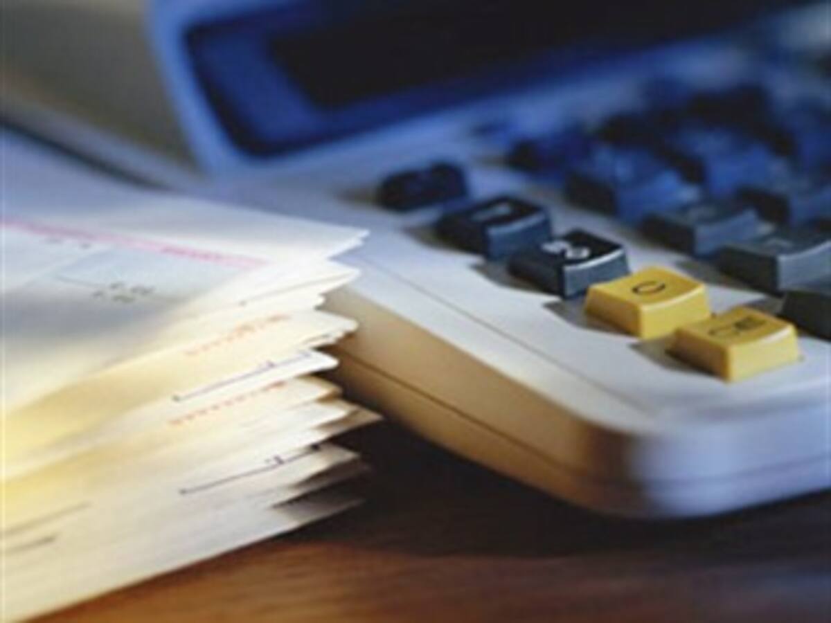 Congresista propone impuesto al patrimonio permanente