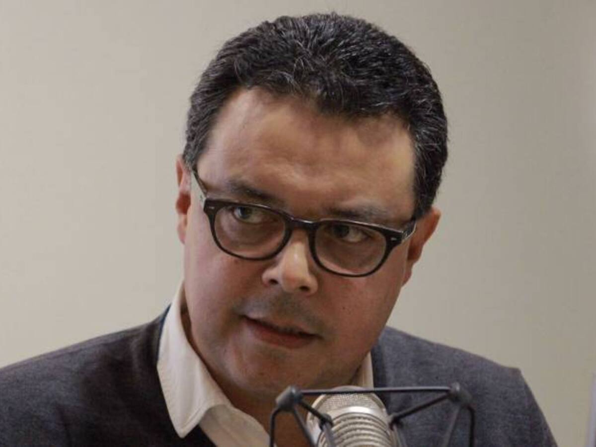 Rajoy actuó mal, pero los catalanes no supieron cómo llegar: Pedro Viveros