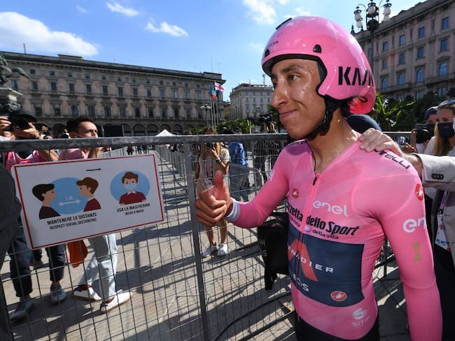 Egan Bernal se reunirá con el Papa Francisco tras ganar el Giro de Italia