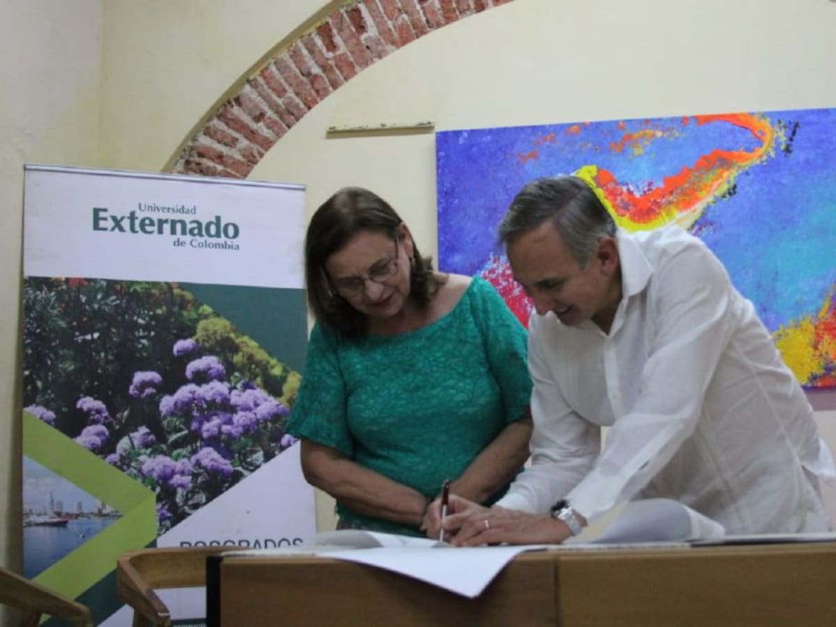Universidad Externado de Colombia y Unibac firman convenio en Cartagena