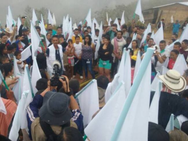 Con oración arrancó vigilia por la Paz en zona vereda de Policarpa