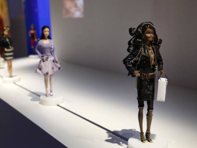 Barbie rinde homenaje a Frida Kahlo y a otras mujeres en su día
