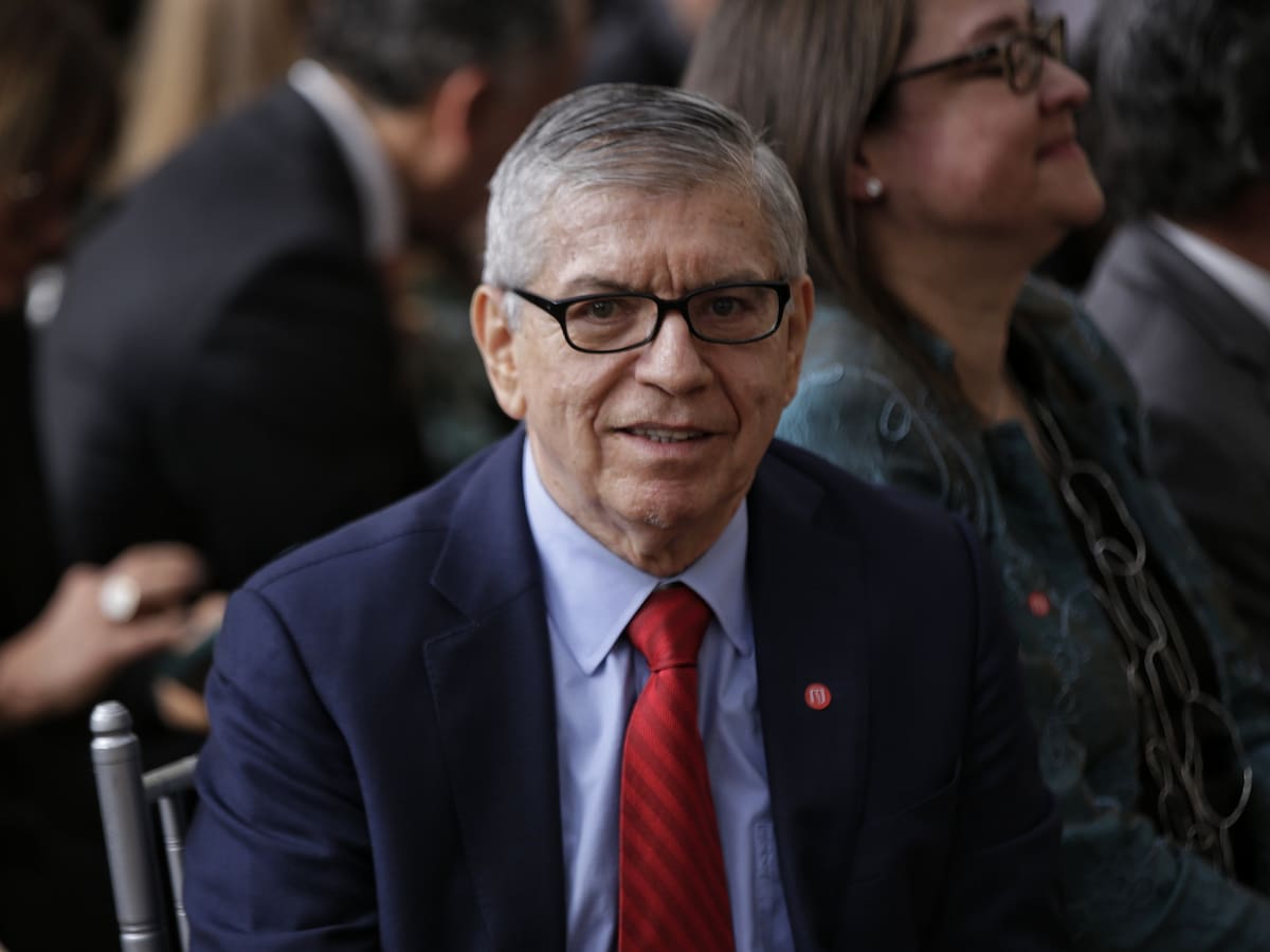 No me extrañaría que Gaviria intente quedarse otro periodo: Losada ante convención liberal