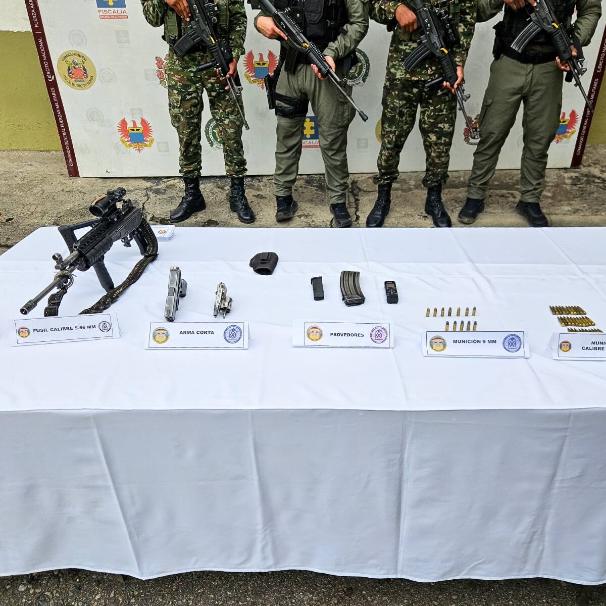 Golpe al crimen en Baraya Ejército captura a dos integrantes de grupo armado ilegal