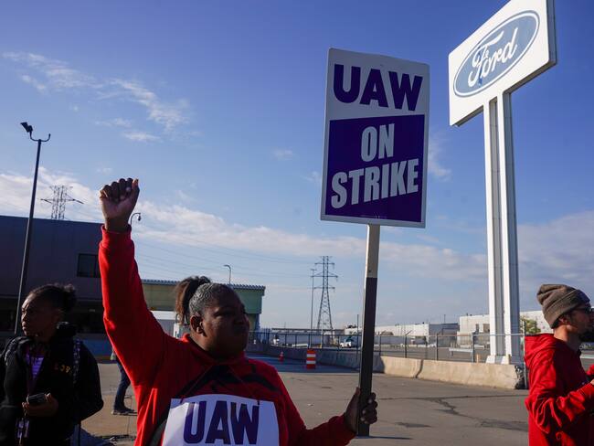 Huelga en sector automotriz de EE.UU: ¿qué piden los sindicatos?