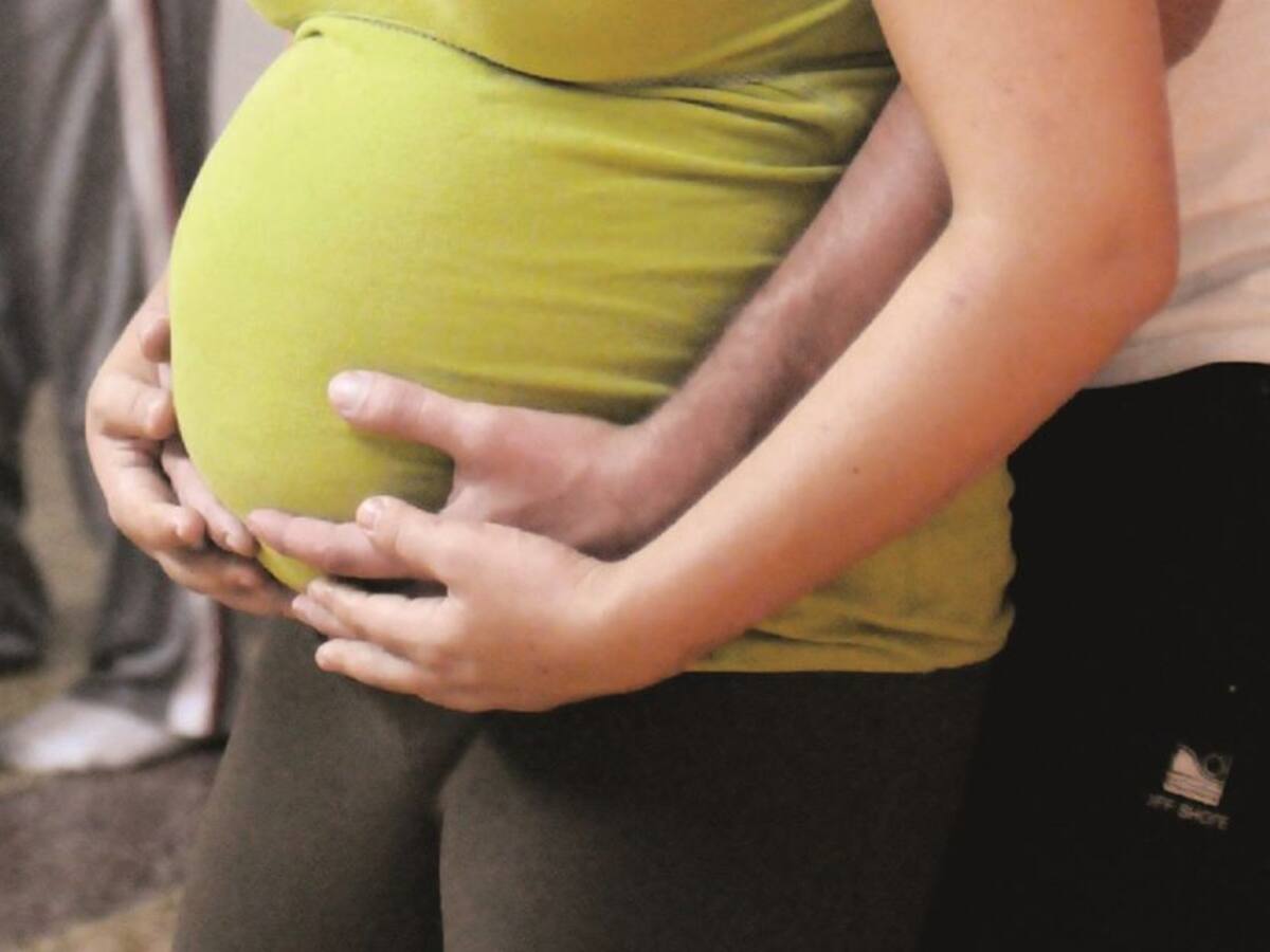 Empresa debe reintegrar a mujer que despidió por estar embarazada