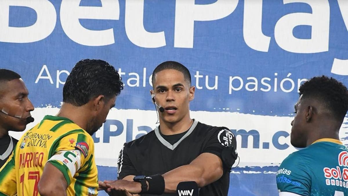 Real Cartagena estalla contra el árbitro del juego ante Jaguares: “Muy difícil jugar contra 12″