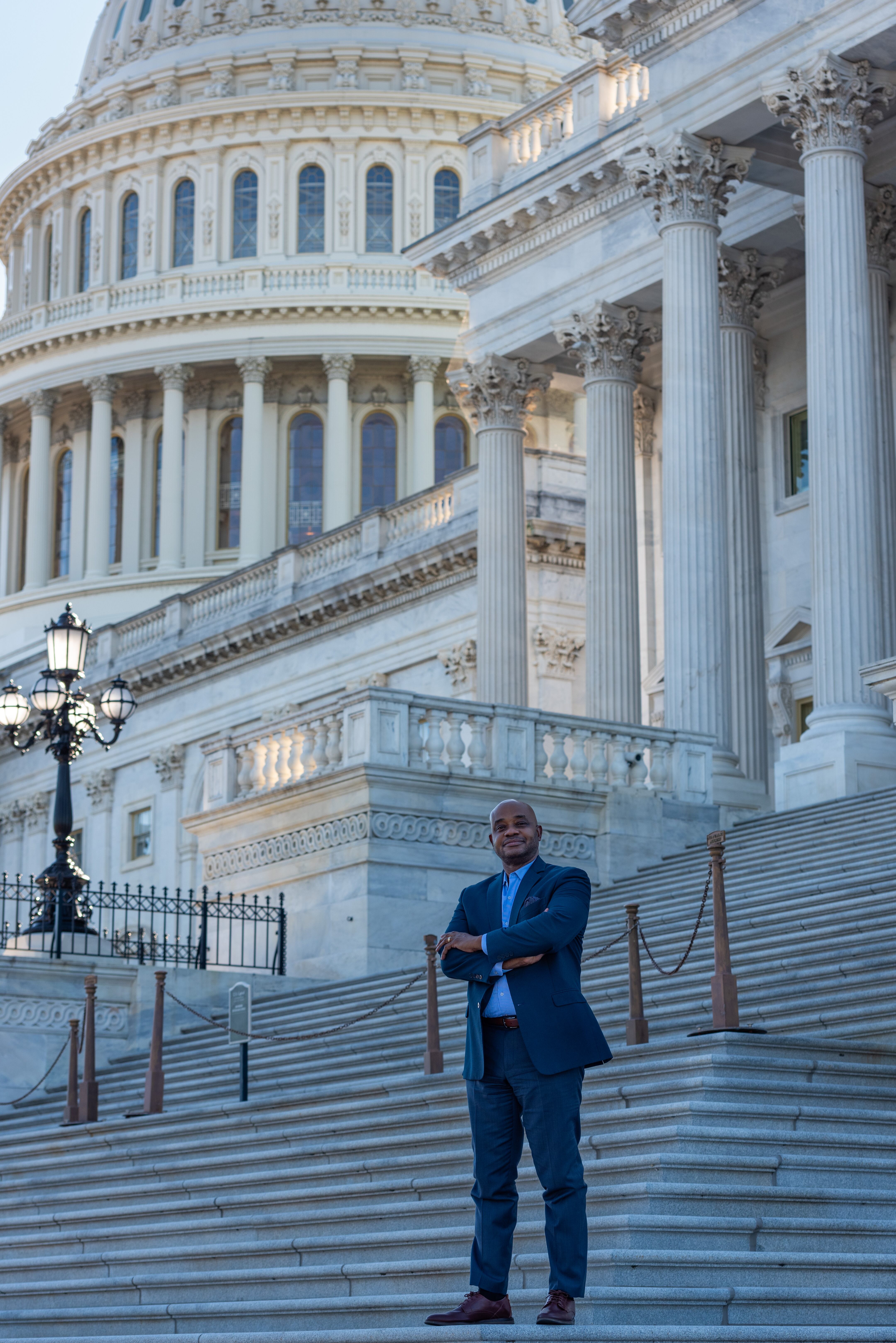 Embajador Luis Gilberto Murillo condenó el asesinato del lider social afro en Cali