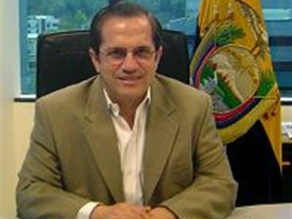 Ecuador dice que proceso contra general Padilla es competencia de la justicia