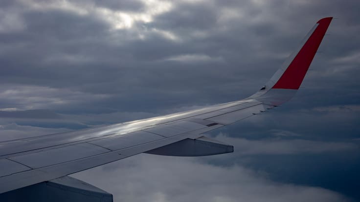 Aerolíneas devolverán dinero a pasajeros afectados por huracán Julia