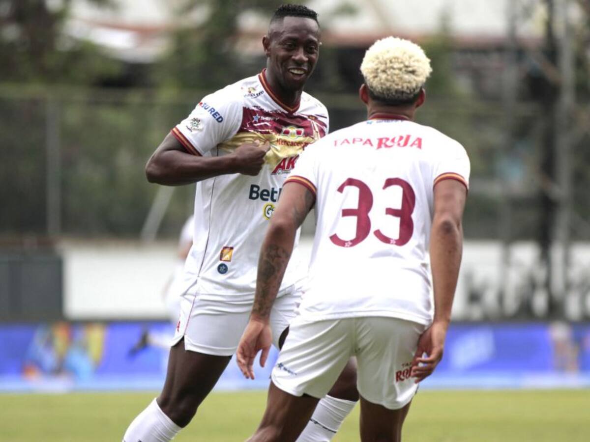 Tolima goleó en Envigado en un partido accidentado y pasado por agua