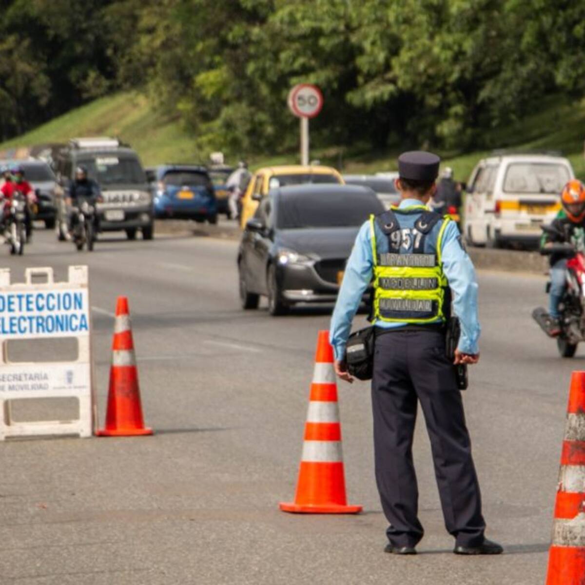 Fuertes sanciones a quienes agredan a los agentes de tránsito