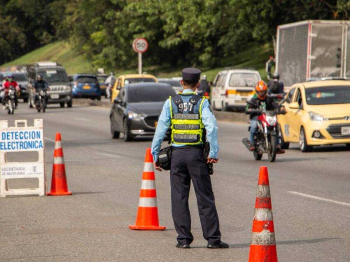Fuertes sanciones a quienes agredan a los agentes de tránsito