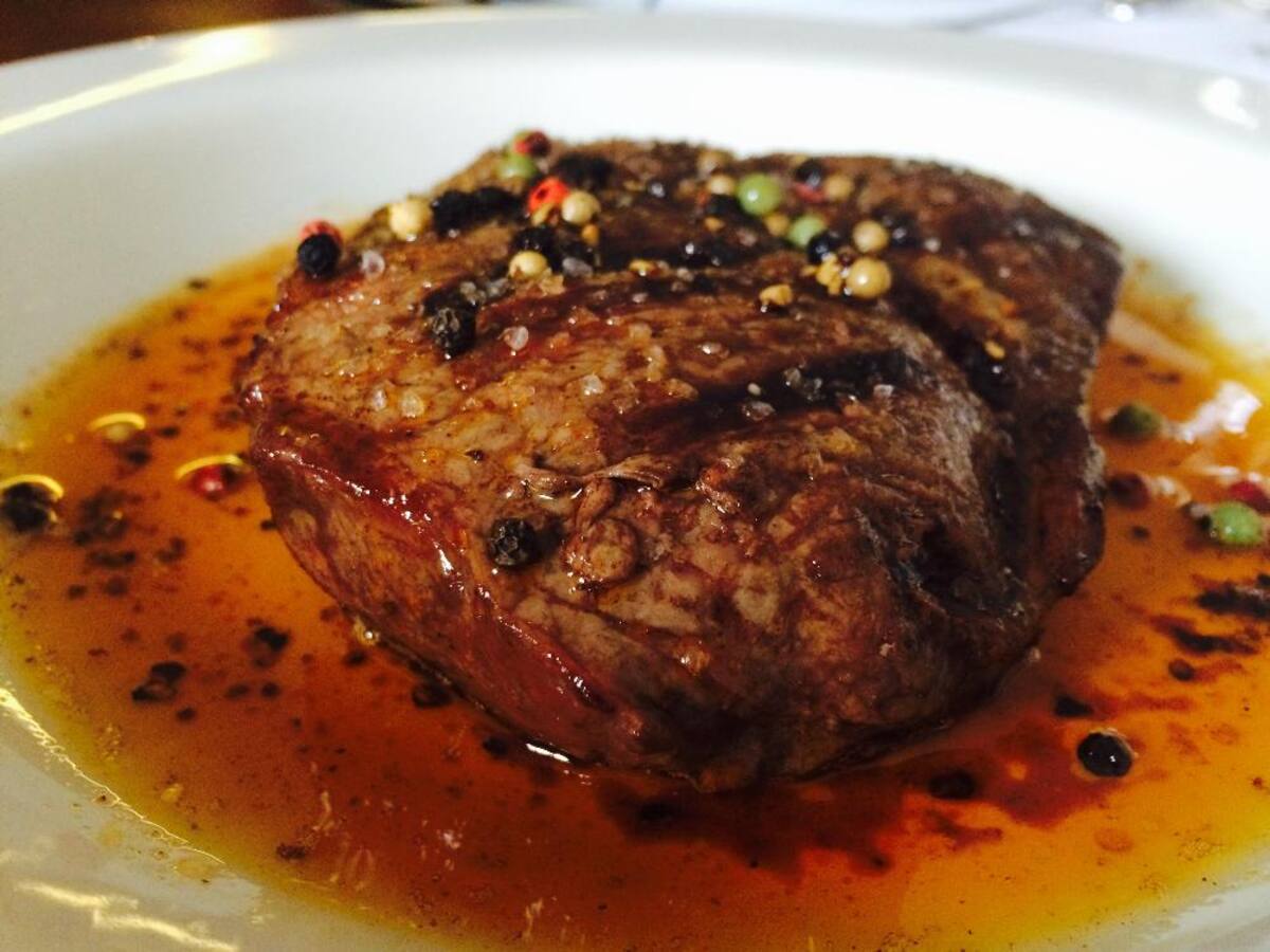 Si lo que desea es disfrutar los mejores cortes Angus de Santa Marta, Ombú Stakehouse, en el barrio Baviera, es la mejor opción.