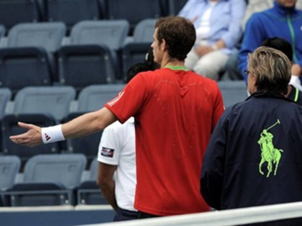 Nadal y Murray se quejan de tener que jugar en canchas mojadas en el US Open