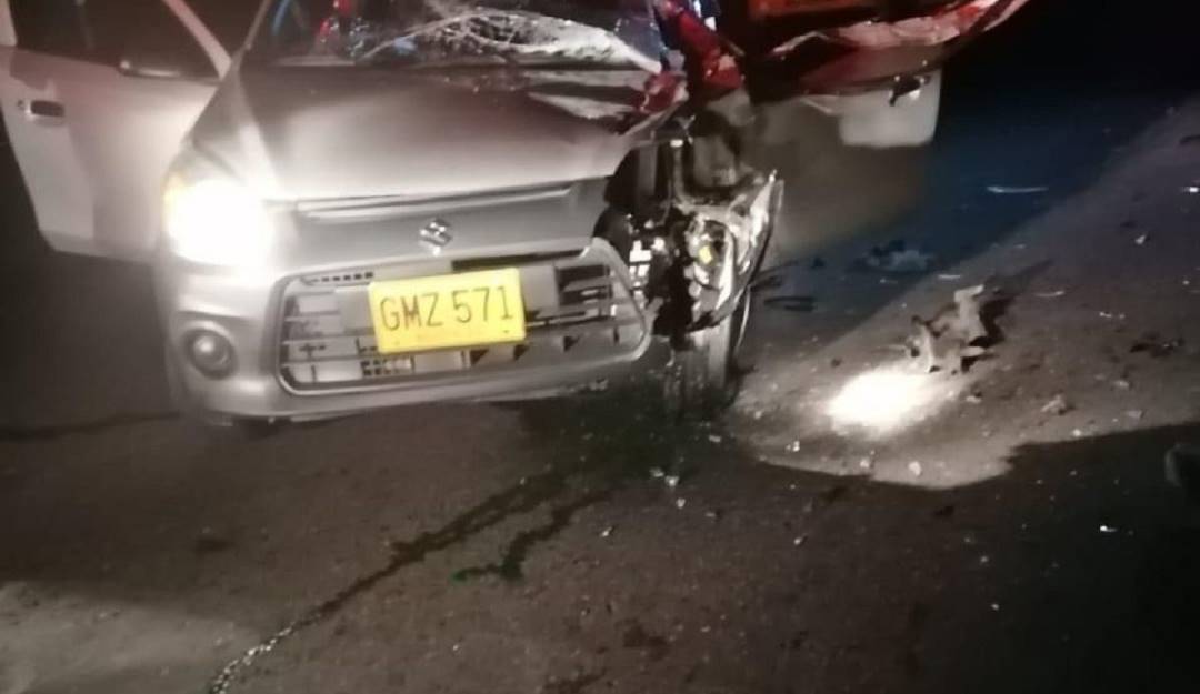 Aparatoso accidente en Anserma. Crédito: Bomberos Anserma, Caldas.
