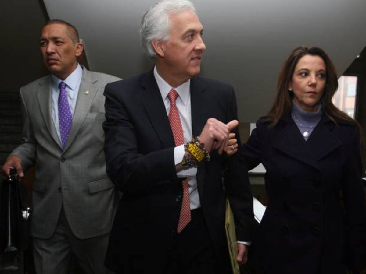 Destituidos dos funcionarios de la Administración Samuel Moreno