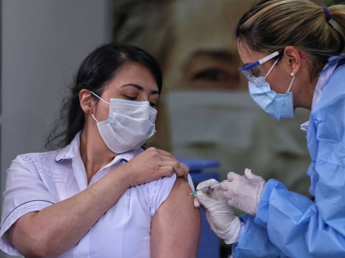 ¿Dónde vacunarse contra COVID-19 hoy 18 de enero en Bogotá?