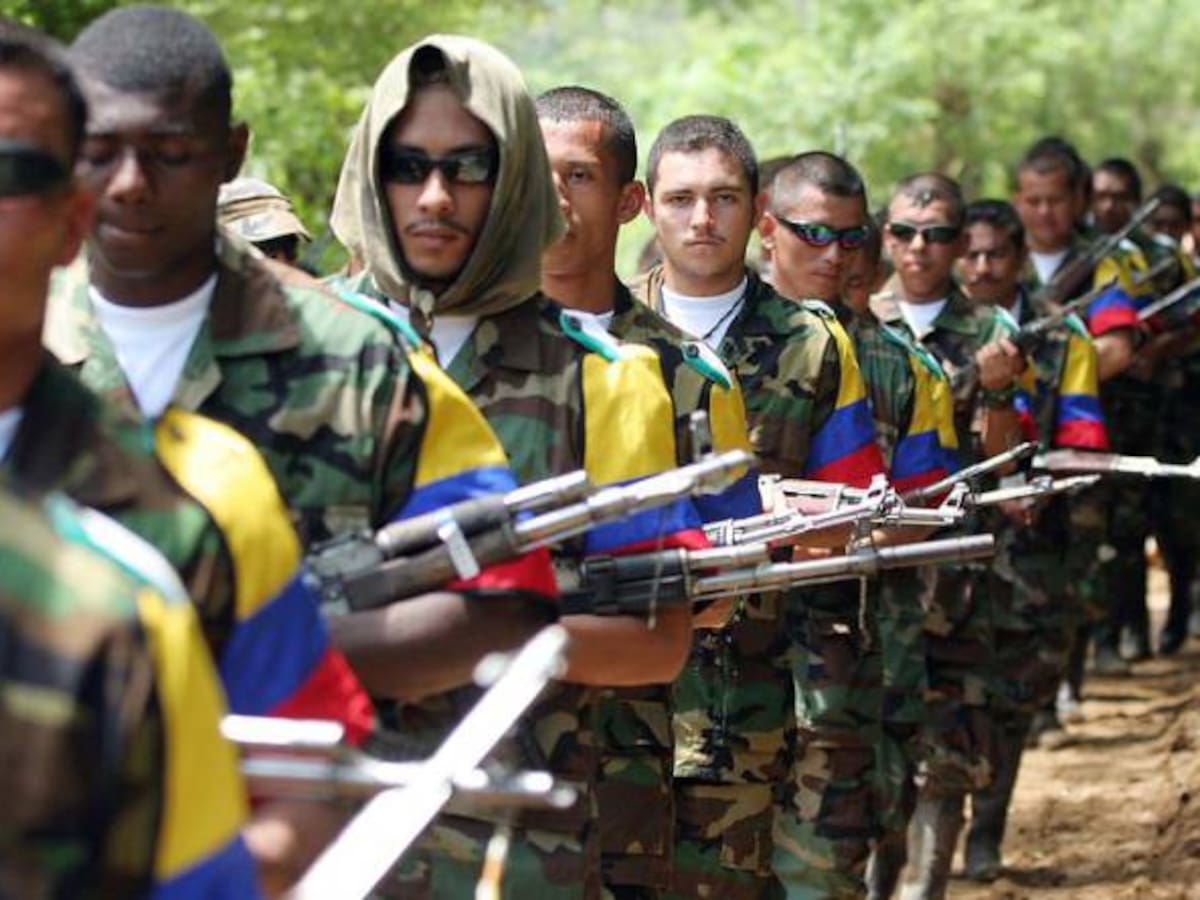 Uribismo pide a la Corte tumbar ley que permite zonas para el desarme de las Farc