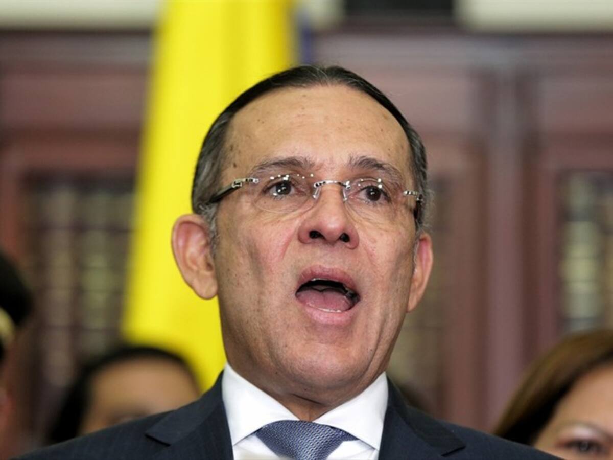 El presidente Andrés Pastrana miente deliberadamente: Efraín Cepeda