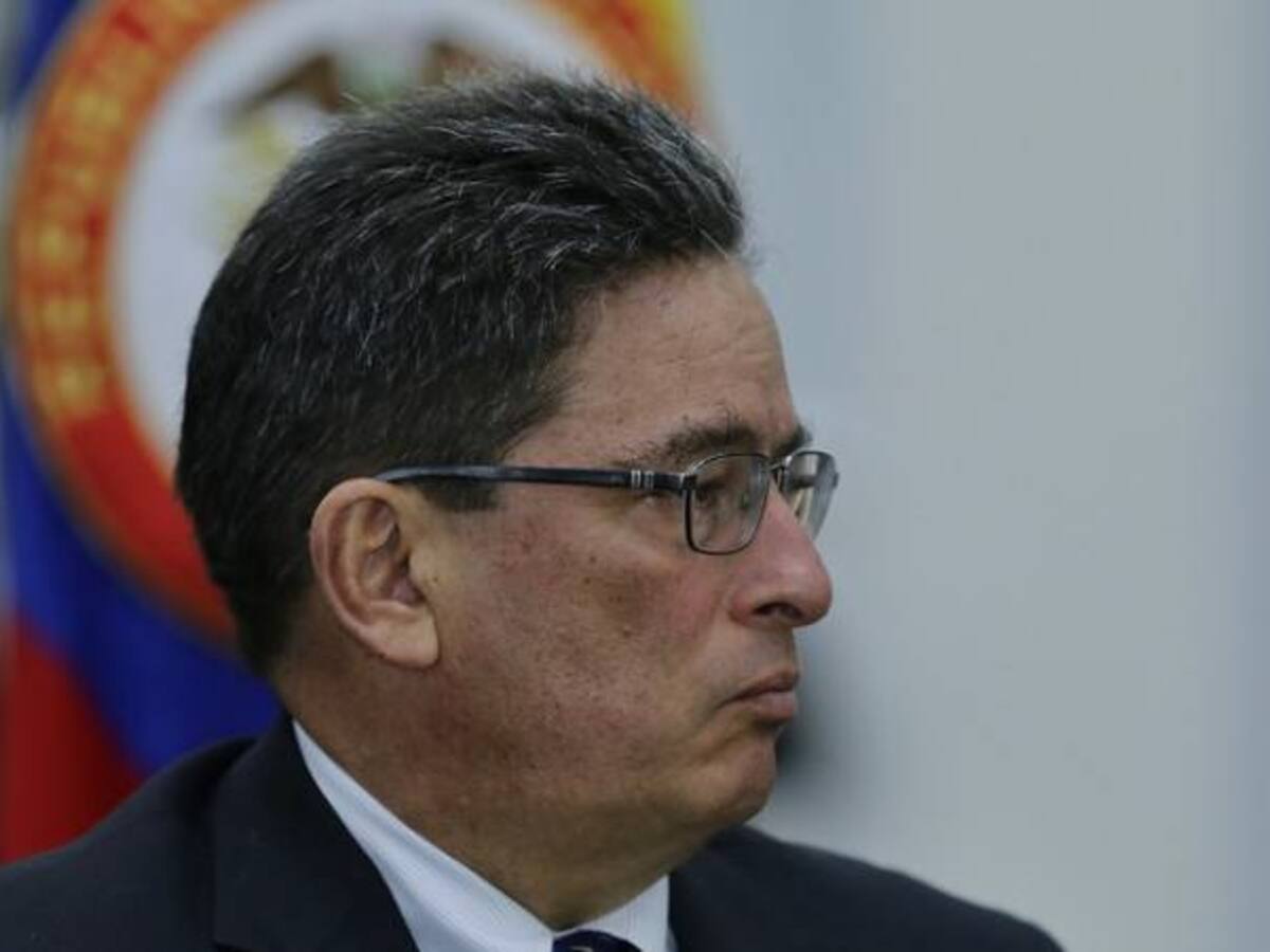 Empiezan a promover la moción de censura en contra del Ministro de Hacienda