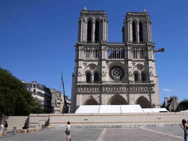 Plaza de la Catedral de Notre Dame en París 
