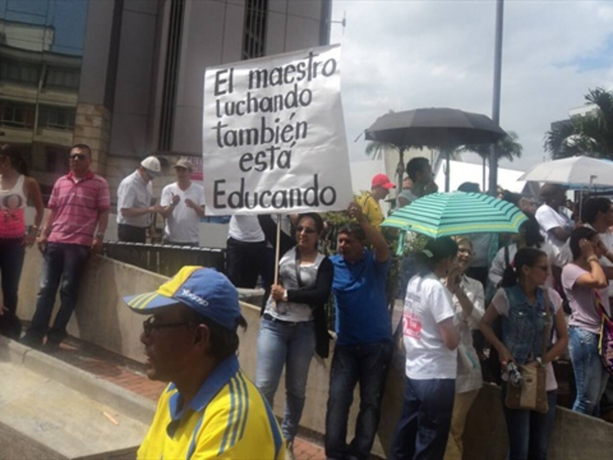 Fecode hace llamado a Santos para instalar mesa de negociación con ministra