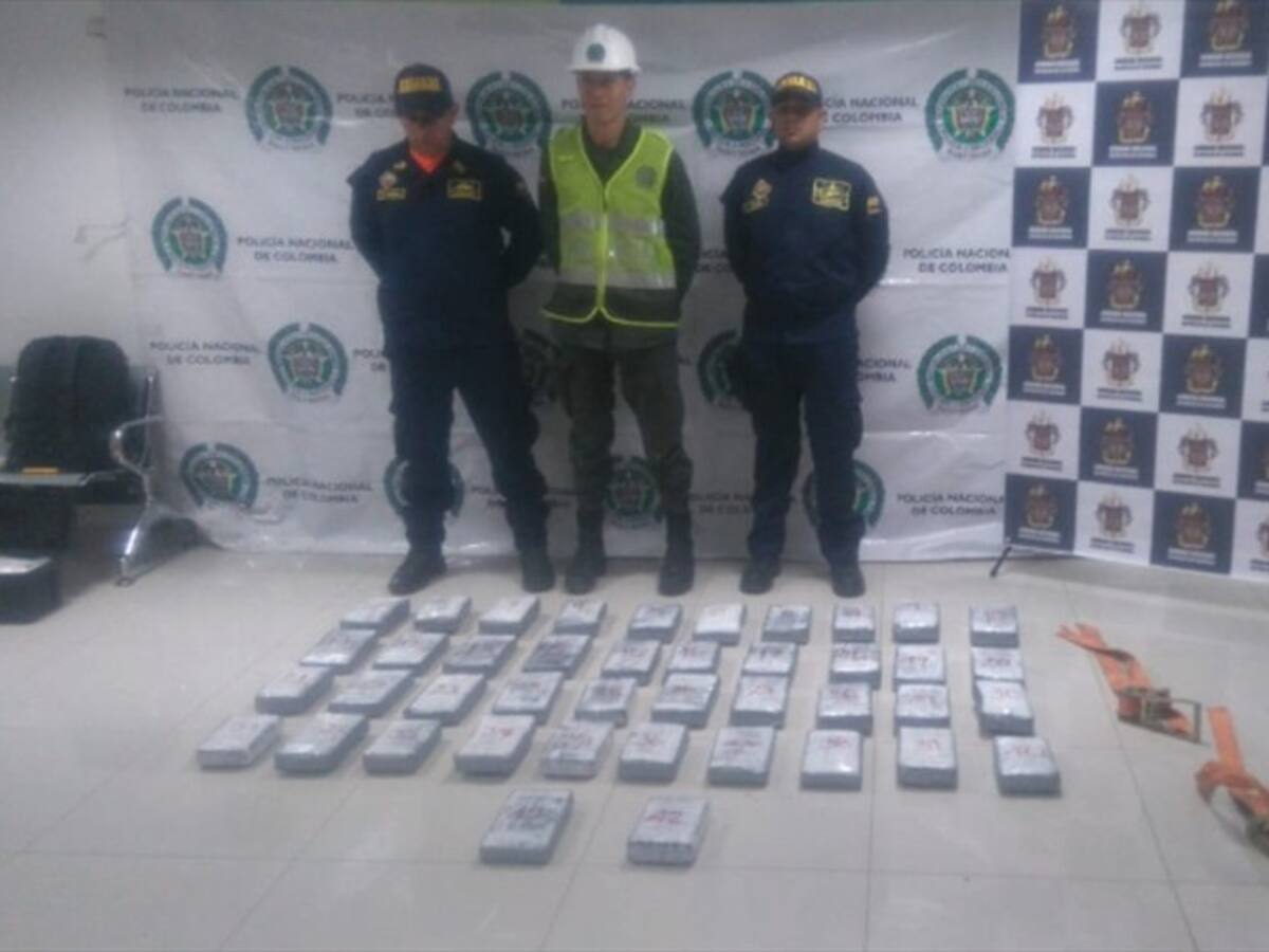 Armada incautó 41.46 kilogramos de cocaína a bordo de un buque mercante en Barranquilla