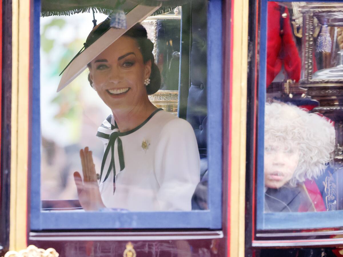 Princesa Kate reaparece en público tras diagnóstico de cáncer