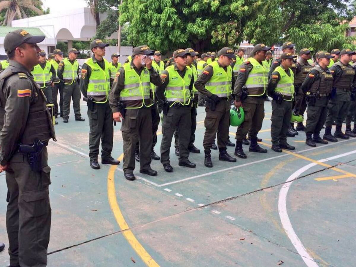Más de 300 policías por las calles de Montería por partido Colombia-Brasil