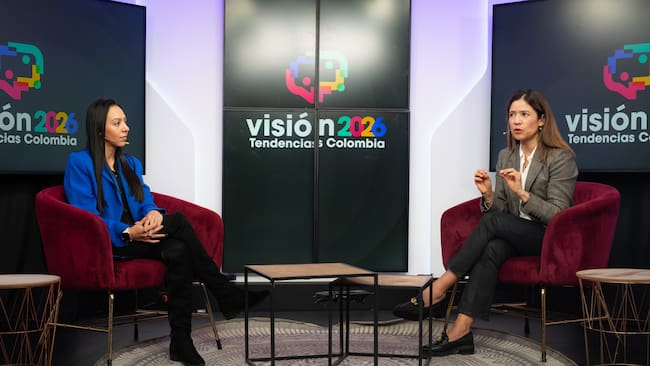 Luisa Mercado, periodista de Caracol Radio y Laura Clavijo, directora de Investigaciones Económicas, Sectoriales y de Mercado de Bancolombia.